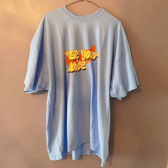 Brand new with tag use your voice shirt unisex - Picture 2 of 3